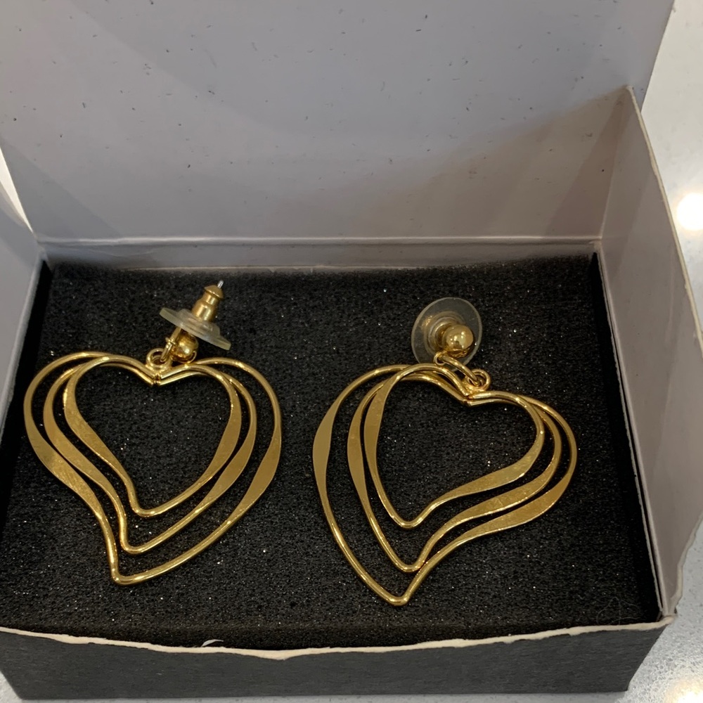 Avon Gold tone triple Layered Heart Earrings post vintage but new in box